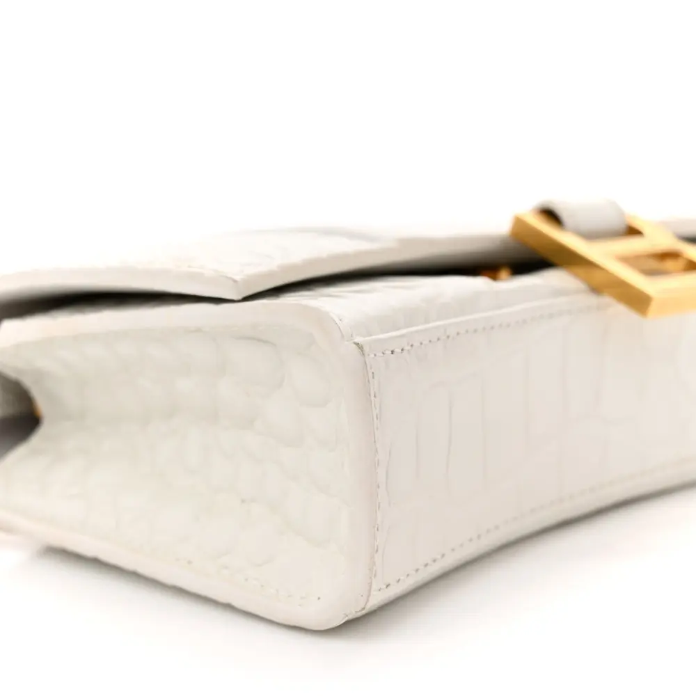Superfake Handbags That Look Luxe – Balenciaga Hourglass Replica - Image 4