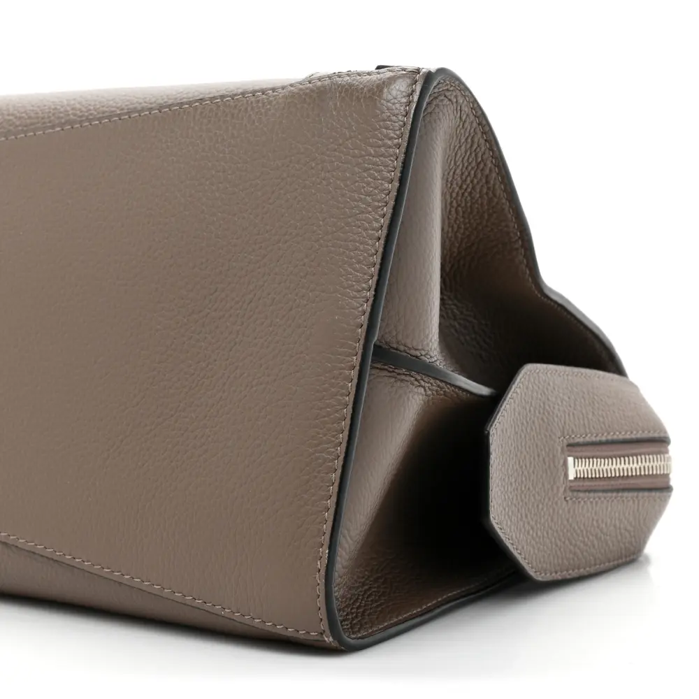 Superfake Handbags – Balenciaga Mink Grey Neo Classic City Replica - Image 5
