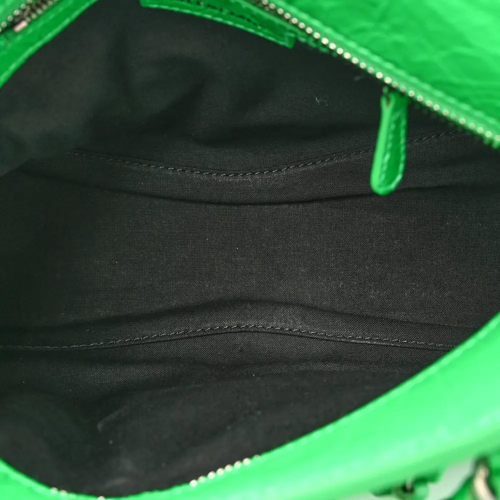 Balenciaga Vivid Green Agneau Arena Leather Small Neo Cagole City Handbag Black Hardware Superfake - Image 7