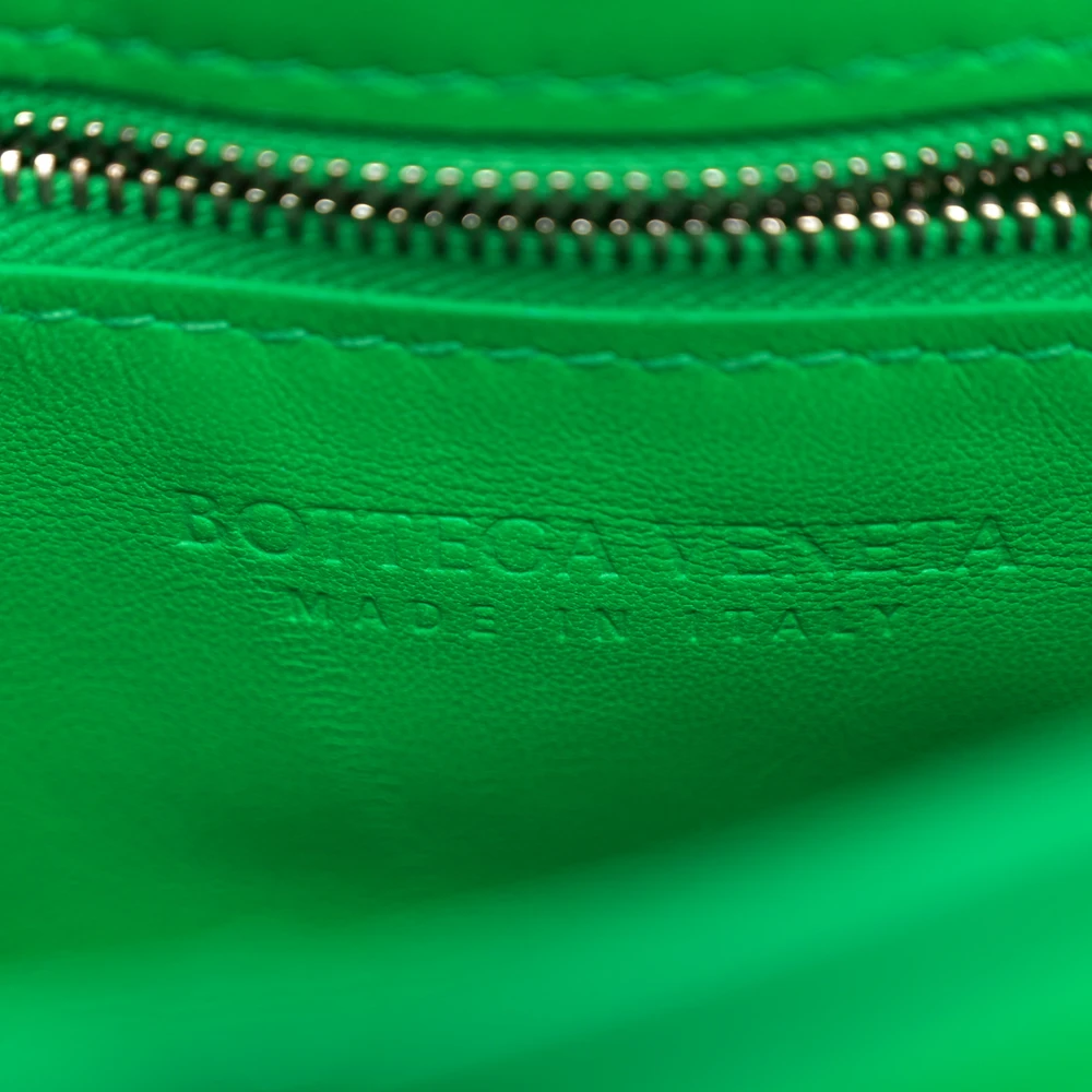 Superfake Bottega Veneta Maxi Intreccio Bag Replica for Less - Image 2