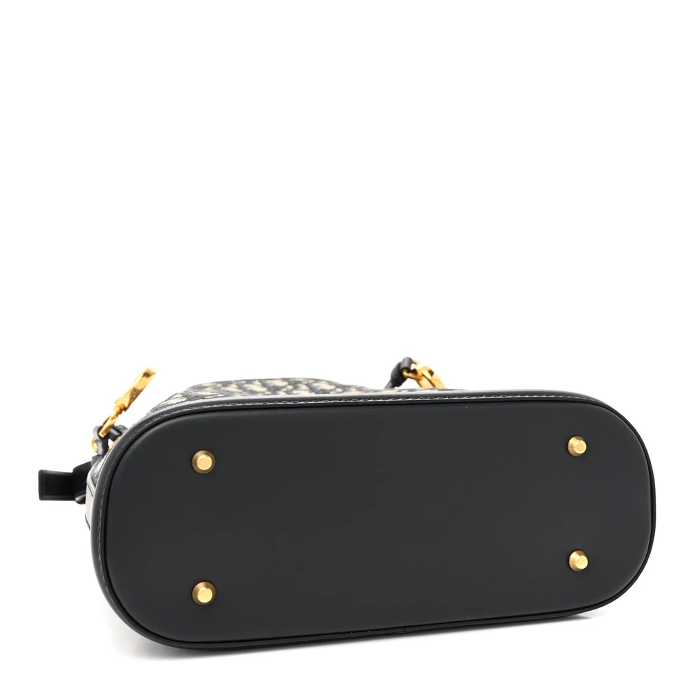 Mirror Quality Replica Dior C'est Dior Bucket Bag You’ll Love - Image 6