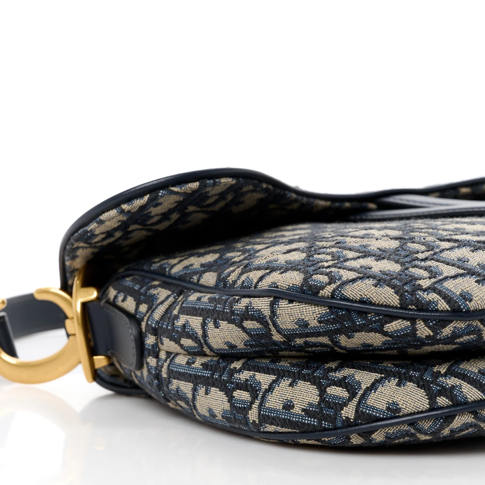 Brass Hardware & Premium Canvas – A Dior Replica You’ll Love - Image 4