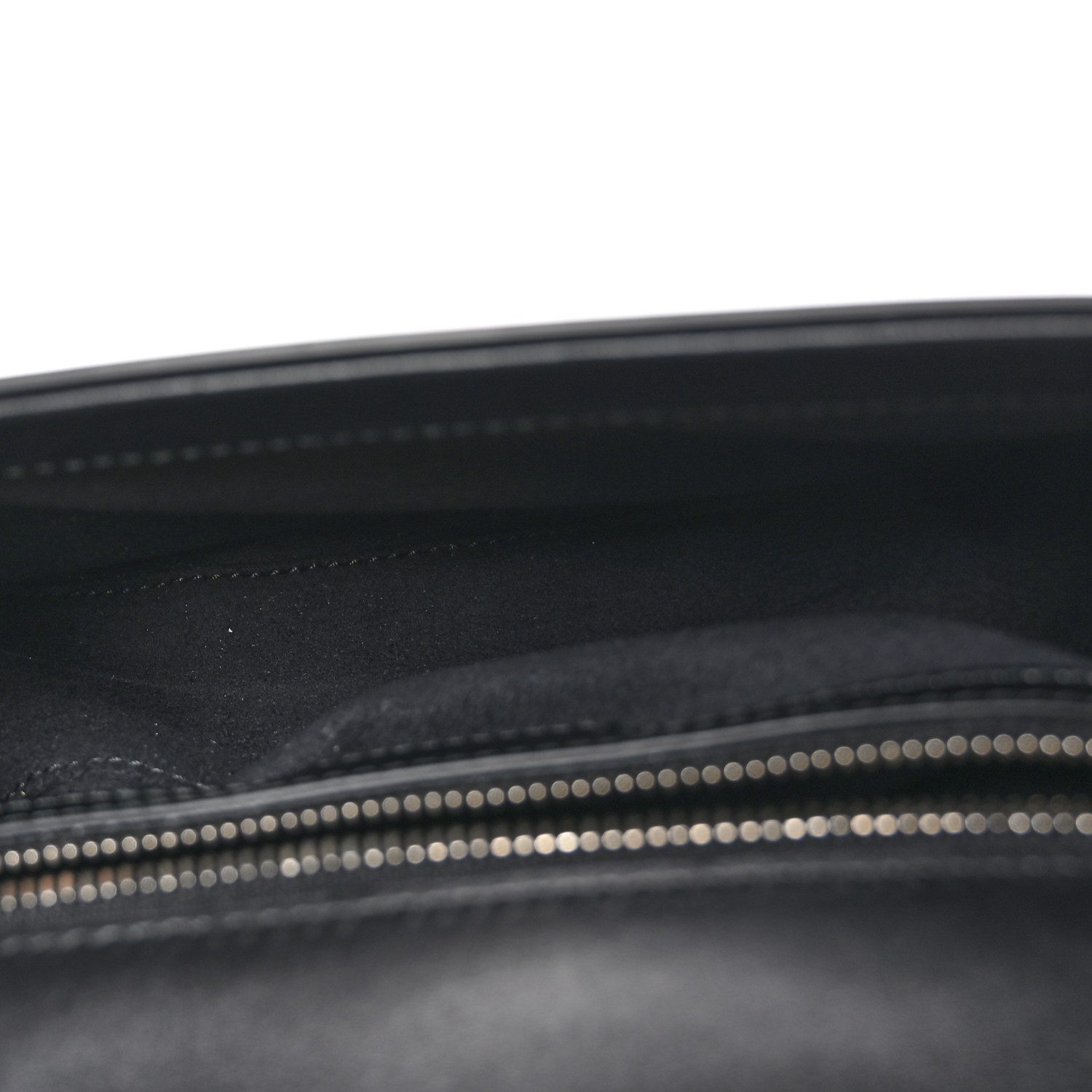 Discover the Best Replicas – Gucci Petite GG in Black Calfskin - Image 7