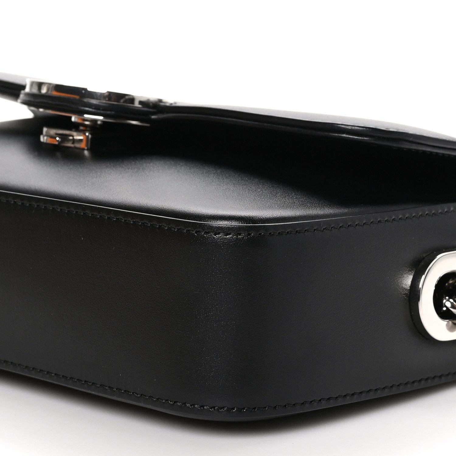 Discover the Best Replicas – Gucci Petite GG in Black Calfskin - Image 4