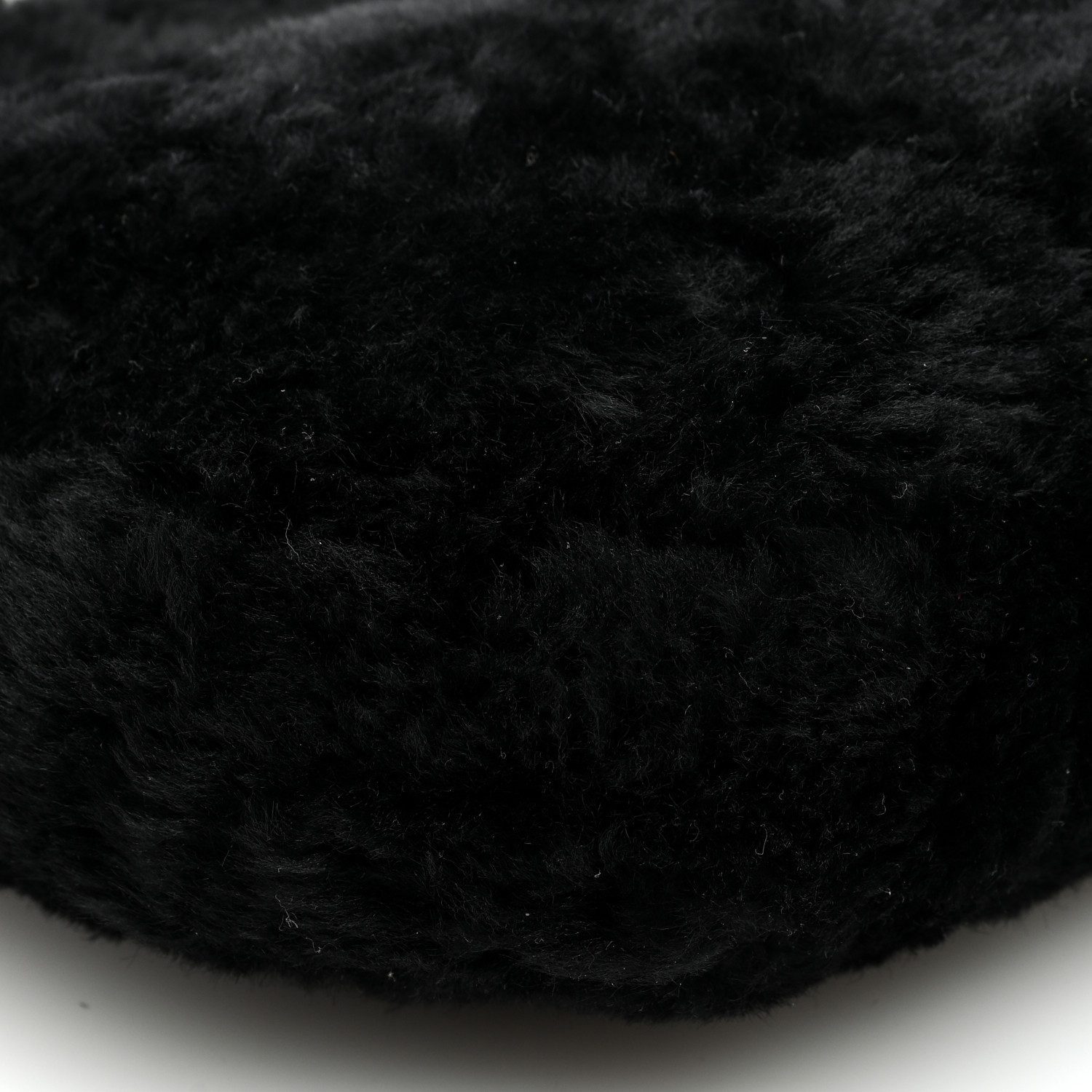 High-Quality Replica Gucci 1961 Jackie Bag in Shearling - Image 4