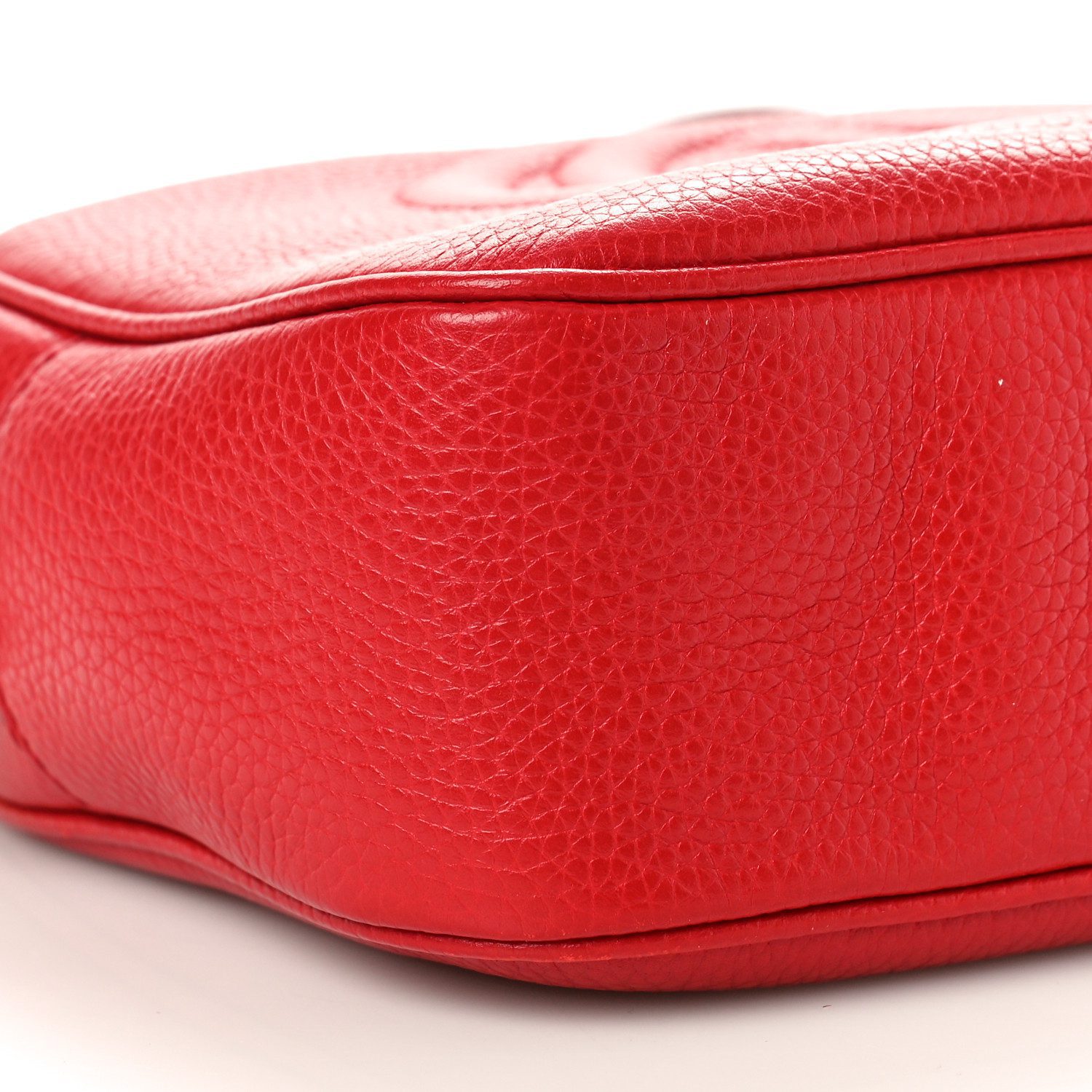 Gucci Replica Handbag in Tabasco Red Pebbled Leather - Mirror Quality - Image 4