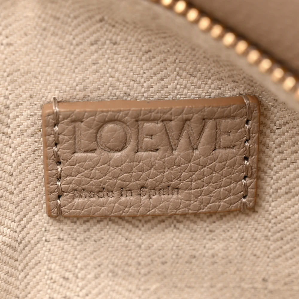 Superfake Loewe Sand Grained Puzzle Bag – Luxury Made Affordable - Image 2