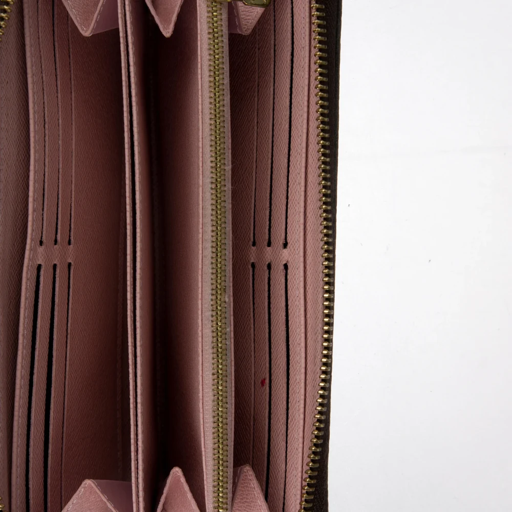 Superfake Louis Vuitton Monogram Wallet for Everyday Elegance - Image 3