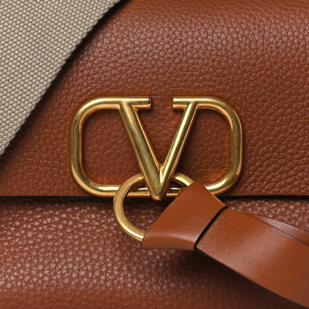 Valentino Garavani Brown Pebbled Calfskin Leather Small VRing Tassel Shoulder Bag Gold Hardware Superfake - Image 8