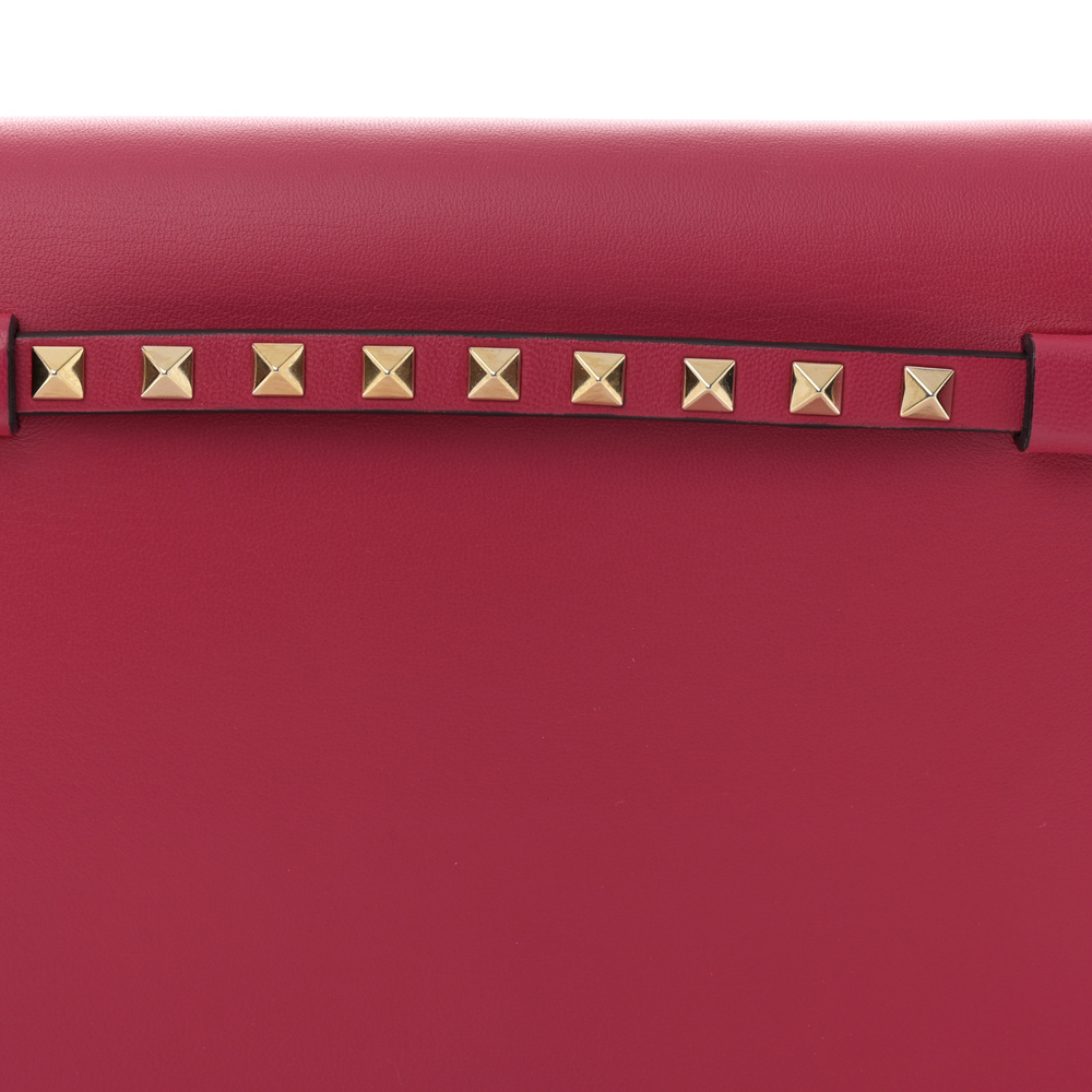 Valentino Garavani Fuxia Nappa Leather Small Rockstud Wristlet Clutch Gold Hardware Replicas - Image 9